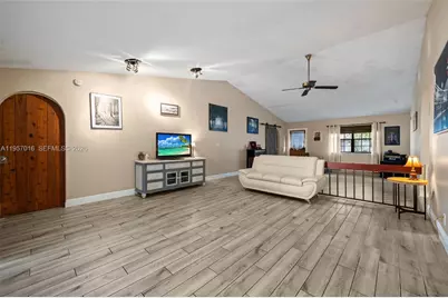 10873 NW 10th Pl, Coral Springs, FL 33071 - Photo 4