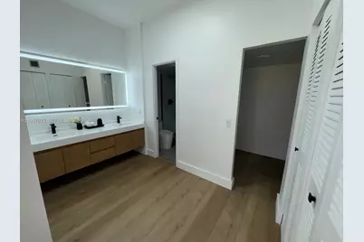 3731 N Country Club Dr #126, Aventura, FL 33180 - Photo 8