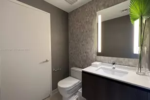 88 SW 7th St, Miami, FL 33131 - Photo 10