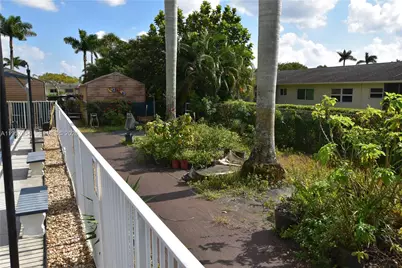 2750 E Emory Dr #H, West Palm Beach, FL 33415 - Photo 34