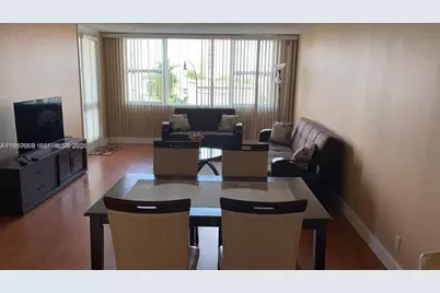 3180 S Ocean Dr #318, Hallandale Beach, FL 33009 - Photo 2