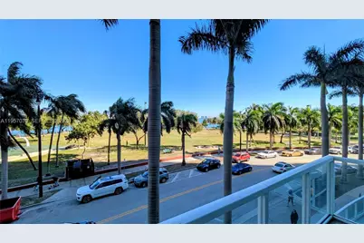 1900 N Bayshore Dr #505, Miami, FL 33132 - Photo 4