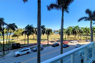 1900 N Bayshore Dr, Miami, FL 33132 - Photo 4