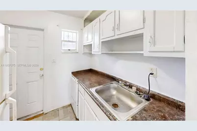 1478 NW 2nd Ave, Florida City, FL 33034 - Photo 8