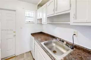 1478 NW 2nd Ave, Florida City, FL 33034 - Photo 8