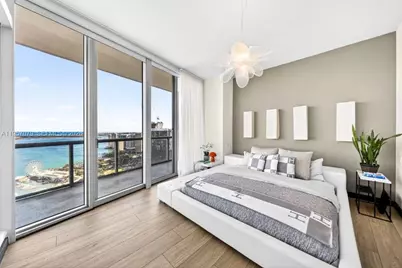 888 Biscayne Blvd #5508, Miami, FL 33132 - Photo 16
