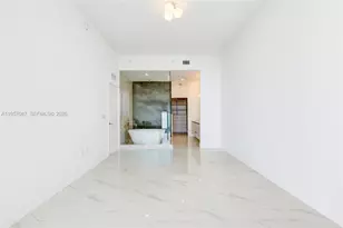 700 NE 24th St, Miami, FL 33137 - Photo 14