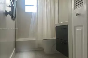 410 NW 68th Ave, Plantation, FL 33317 - Photo 8