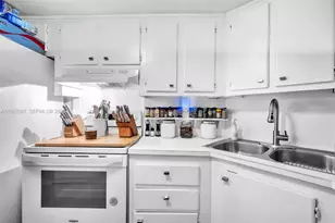 1280 SE 2nd Ct, Fort Lauderdale, FL 33301 - Photo 12