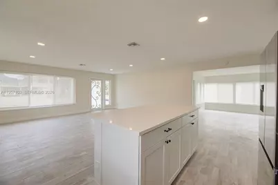 610 N 31st Ct #610, Hollywood, FL 33021 - Photo 6