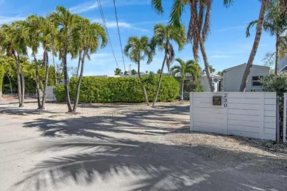230 Jolly Roger Dr, Key Largo, FL 33037 - Photo 36