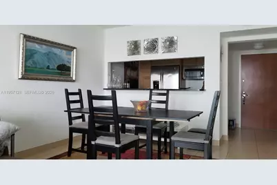 31 SE 5th St #2603, Miami, FL 33131 - Photo 2