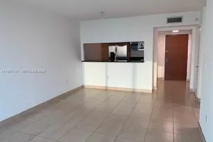 31 SE 5th St, Miami, FL 33131 - Photo 12