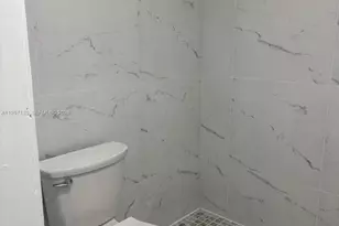 18840 NW 57th Ave, Hialeah, FL 33015 - Photo 6