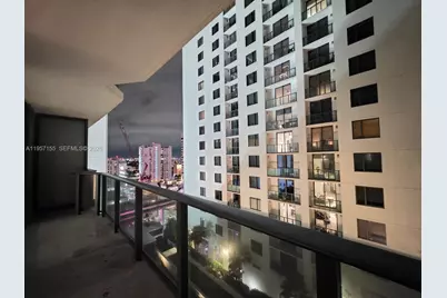 55 SW 9th St #1409, Miami, FL 33130 - Photo 16