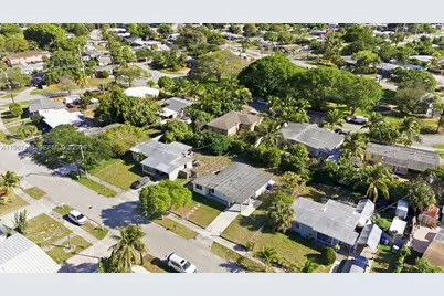 1400 NE 43rd Ct, Pompano Beach, FL 33064 - Photo 2