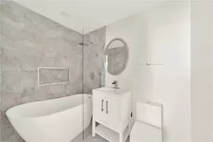 610 8th St, Miami Beach, FL 33139 - Photo 22