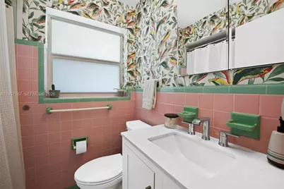 1639 NE 27th Dr, Wilton Manors, FL 33334 - Photo 10