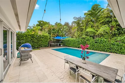 1080 NE 104th St, Miami Shores, FL 33138 - Photo 10