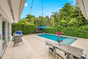 1080 NE 104th St, Miami Shores, FL 33138 - Photo 10