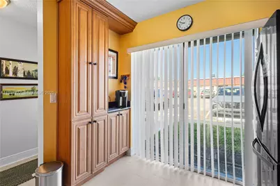 528 Franconia Cir #., Lake Worth, FL 33467 - Photo 14
