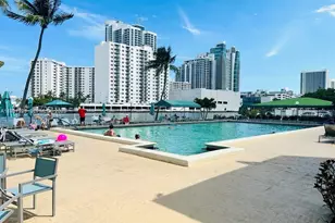 800 Parkview Dr, Hallandale Beach, FL 33009 - Photo 16