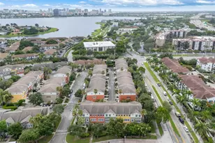 447 Corte Madera Ln, West Palm Beach, FL 33401 - Photo 32