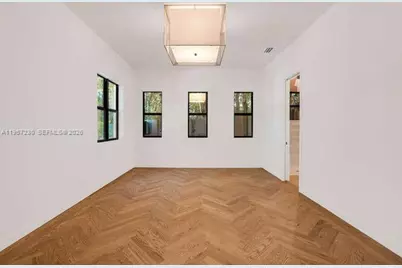 2330 Overbrook St, Coconut Grove, FL 33133 - Photo 10