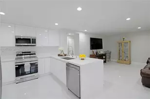 8172 SW 163rd Ct, Miami, FL 33193 - Photo 38