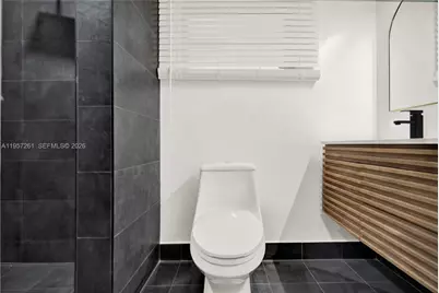 51 NE 56th Ct, Oakland Park, FL 33334 - Photo 38