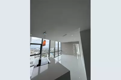 851 NE 1st Ave #4302, Miami, FL 33132 - Photo 4
