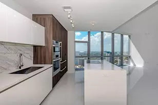 851 NE 1st Ave, Miami, FL 33132 - Photo 18