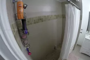 2424 SE 17th Causeway, Fort Lauderdale, FL 33316 - Photo 8