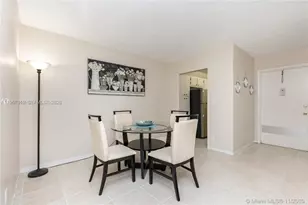 581 Blue Heron Dr, Hallandale Beach, FL 33009 - Photo 4