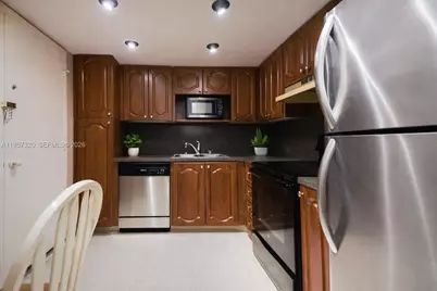 3800 S Ocean Dr #409, Hollywood, FL 33019 - Photo 4