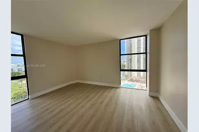 20335 W Country Club Dr #1203, Aventura, FL 33180 - Photo 12