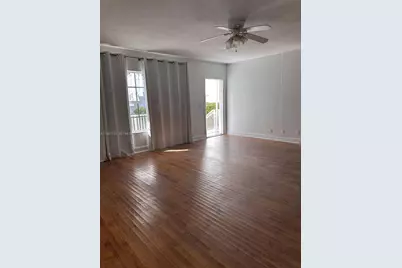 1065 97th St #1A, Bay Harbor Islands, FL 33154 - Photo 4