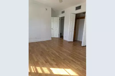 1065 97th St #1A, Bay Harbor Islands, FL 33154 - Photo 8