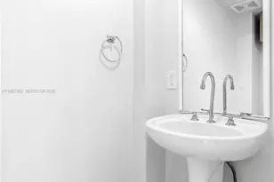 6917 Collins Ave, Miami Beach, FL 33141 - Photo 20