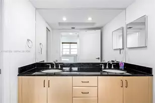 6917 Collins Ave, Miami Beach, FL 33141 - Photo 14