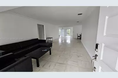 9348/9356 Byron Ave, Surfside, FL 33154 - Photo 14