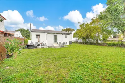 274 NW 43rd St, Miami, FL 33127 - Photo 30