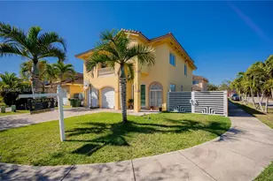 1046 NE 17th Terrace, Homestead, FL 33033 - Photo 2