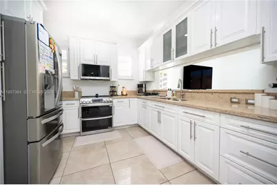 1046 NE 17th Ter, Homestead, FL 33033 - Photo 6