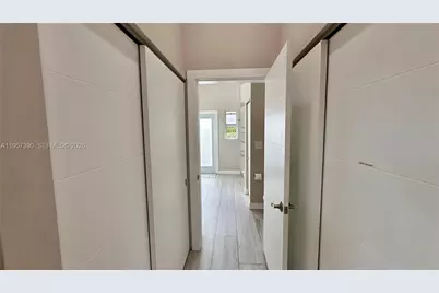 1324 NE 14th Ave, Fort Lauderdale, FL 33304 - Photo 36