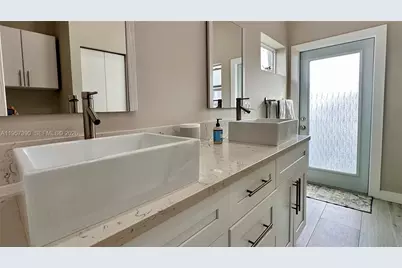 1324 NE 14th Ave, Fort Lauderdale, FL 33304 - Photo 38