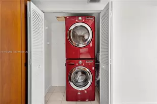 520 W Brickell Key Dr, Miami, FL 33131 - Photo 22