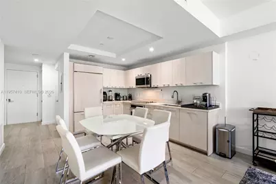 55 SW 9th St #1904, Miami, FL 33130 - Photo 6