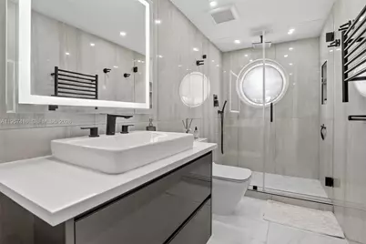 1000 W Island Blvd #1009, Aventura, FL 33160 - Photo 34