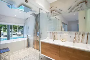 7910 Hawthorne Ave, Miami Beach, FL 33141 - Photo 20